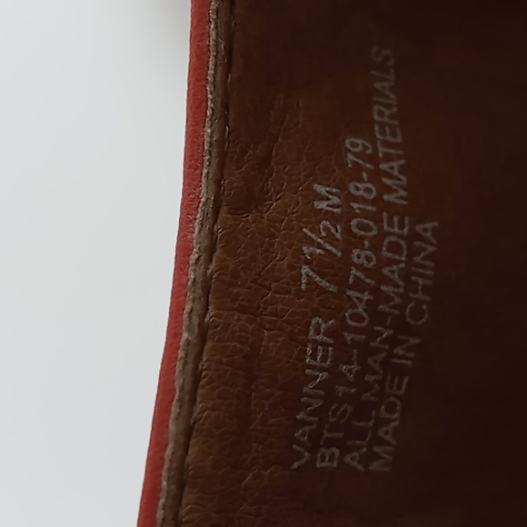 Bare Traps Thong Sandals - Picture 8 of 8